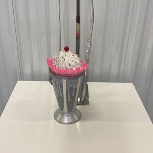 Betsy Johnson Kitsch shake it up Crossbody bag limited edition